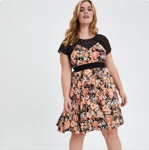 Mini Super Soft Lace Inset Skater Dress Size 6